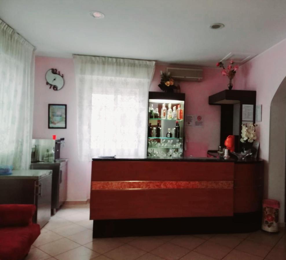 Hotel Fatima Rimini Buitenkant foto