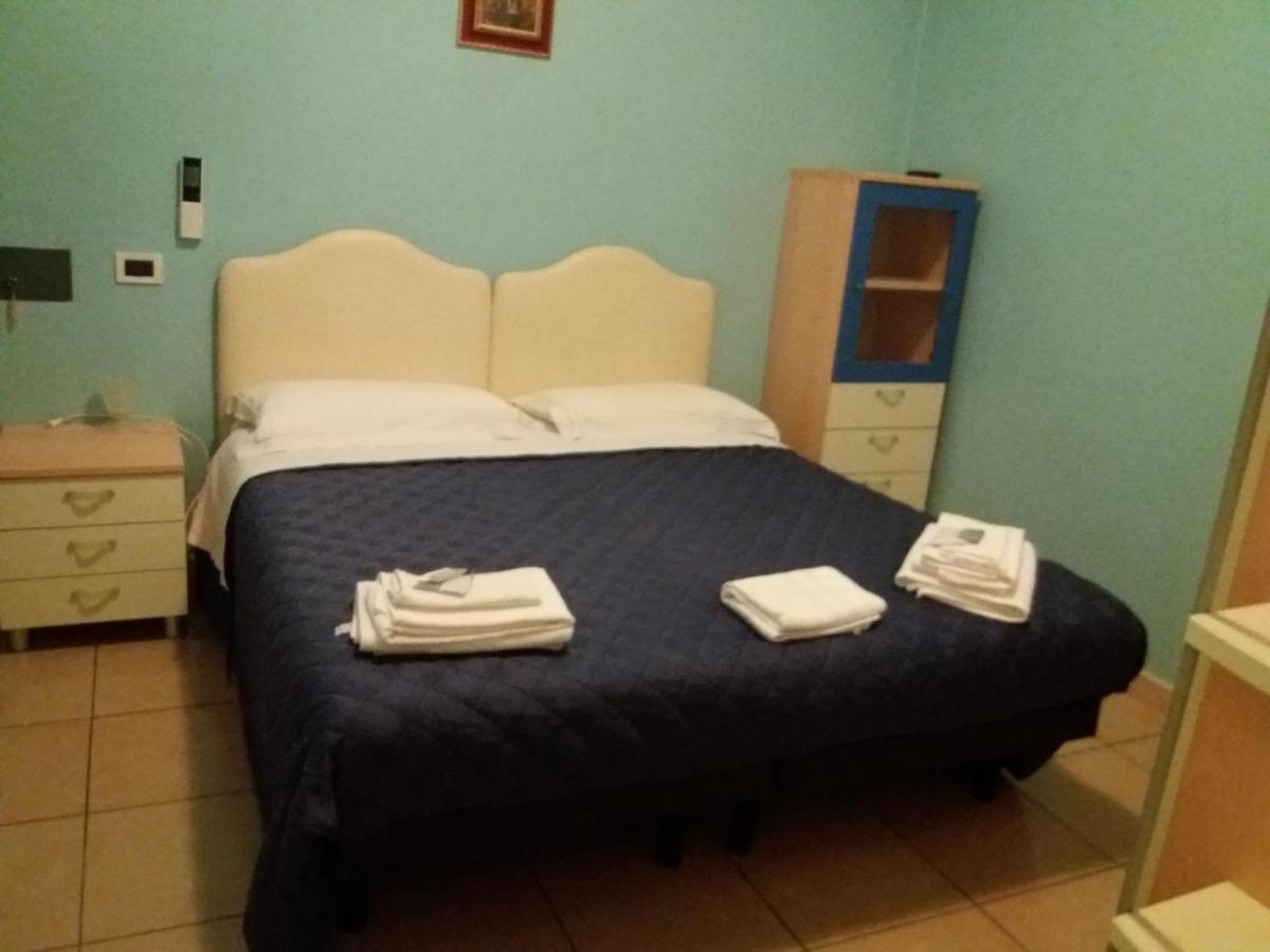 Hotel Fatima Rimini Buitenkant foto