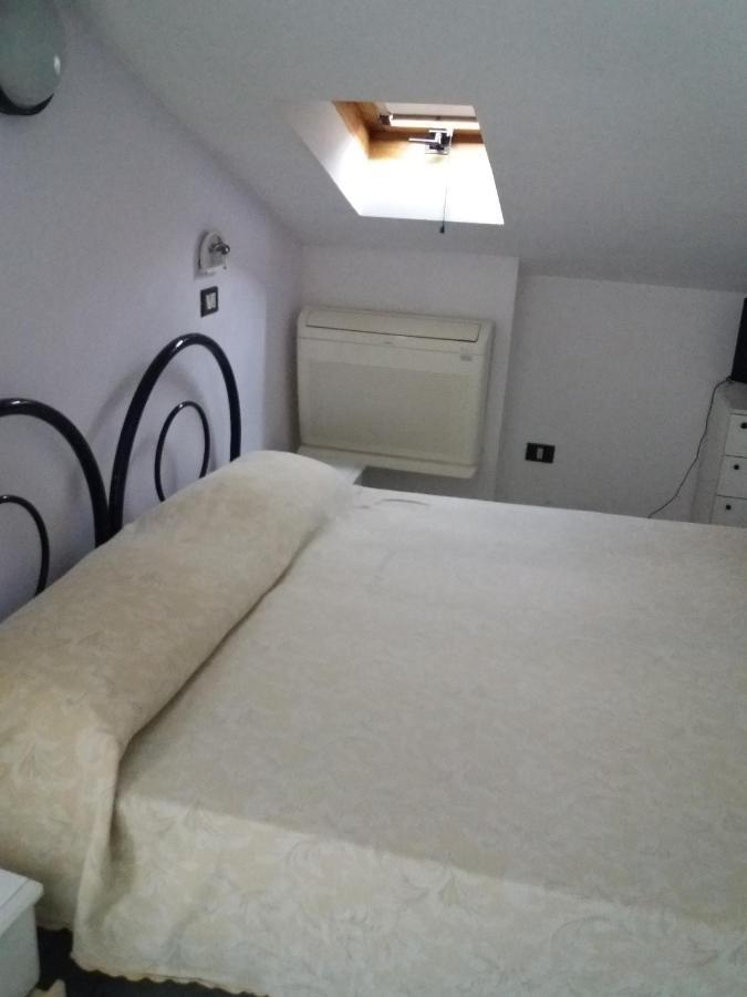 Hotel Fatima Rimini Buitenkant foto